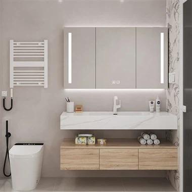 Fürdőszoba szekrény tükörrel